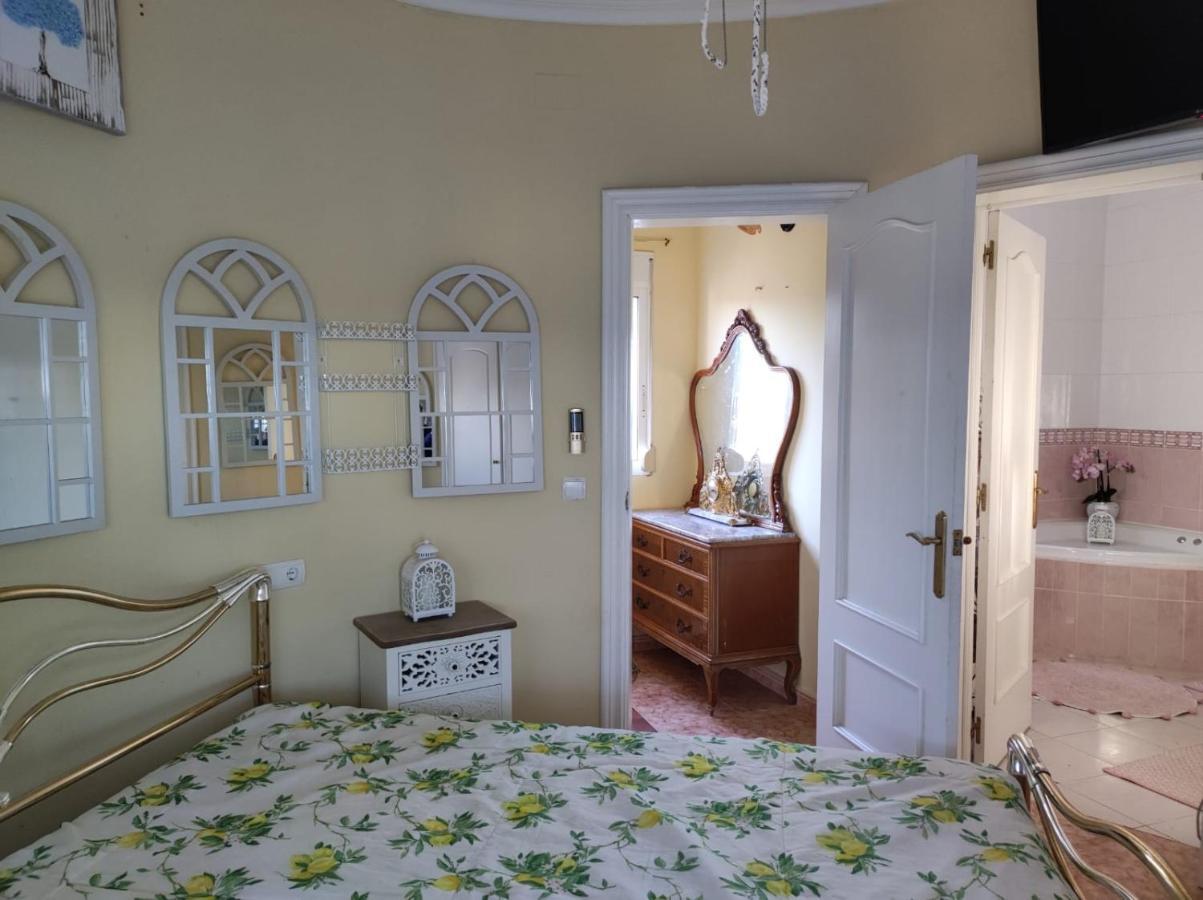 Chateau Angelique Villa Montroy Dış mekan fotoğraf